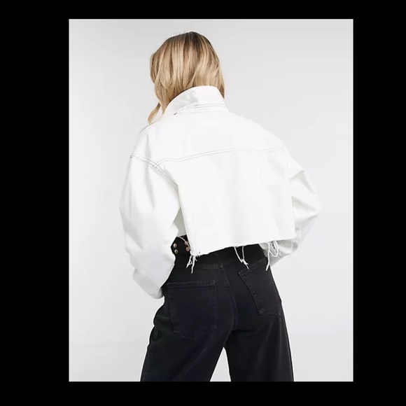 NWT ASOS Design Cropped Denim Jacket in White with topstitch & Raw-Cut Hem - Picture 5 of 13